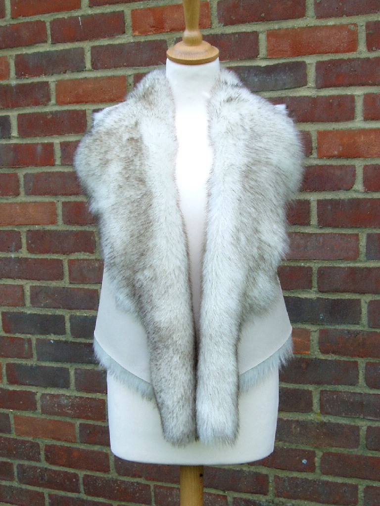 Ecru Tipped Toscana Gilet size 8 10