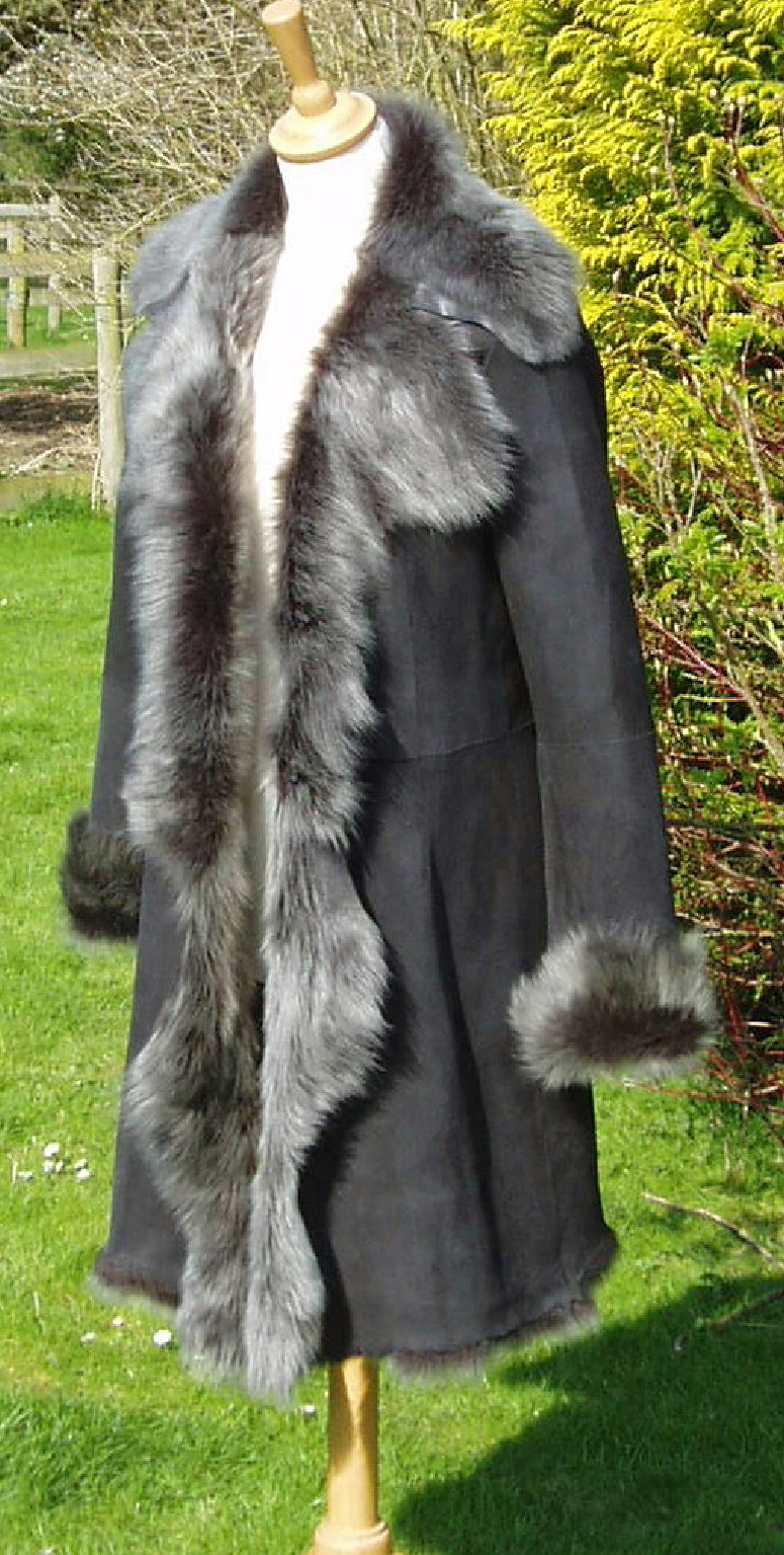 Pretty Knee Length Black Brisa Toscana Lambskin Coat