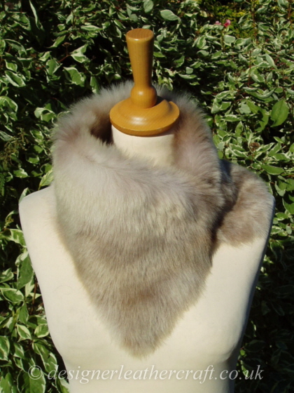 Beige Ombre Toscana Shearling Tippet T31 Fastens with Magnets