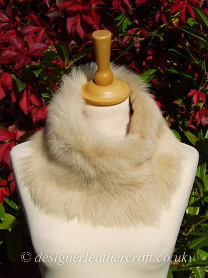 Biscuit Beige Toscana Shearling Tippet T21 Fastens with Magnets