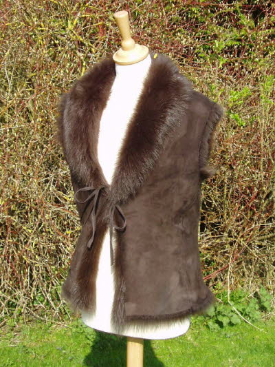 Chocolate Toscana Lambskin Gillet 2nd Pic 