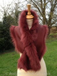 Quilt Effect Nappalan Side of the 47 inch Burgundy Nappalan Toscana Shearling Scarf